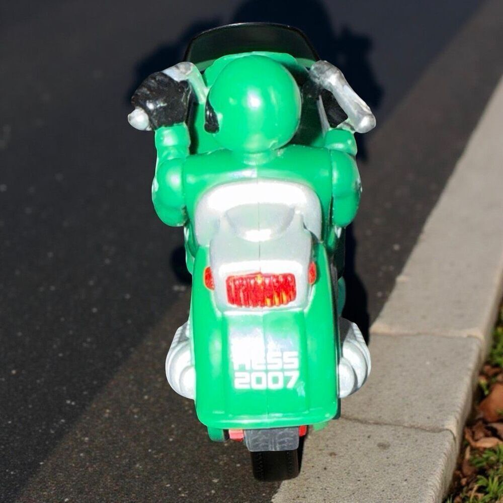 HESS Motorcycle and Rider Collectable Toy A30 - Picture 4 of 10